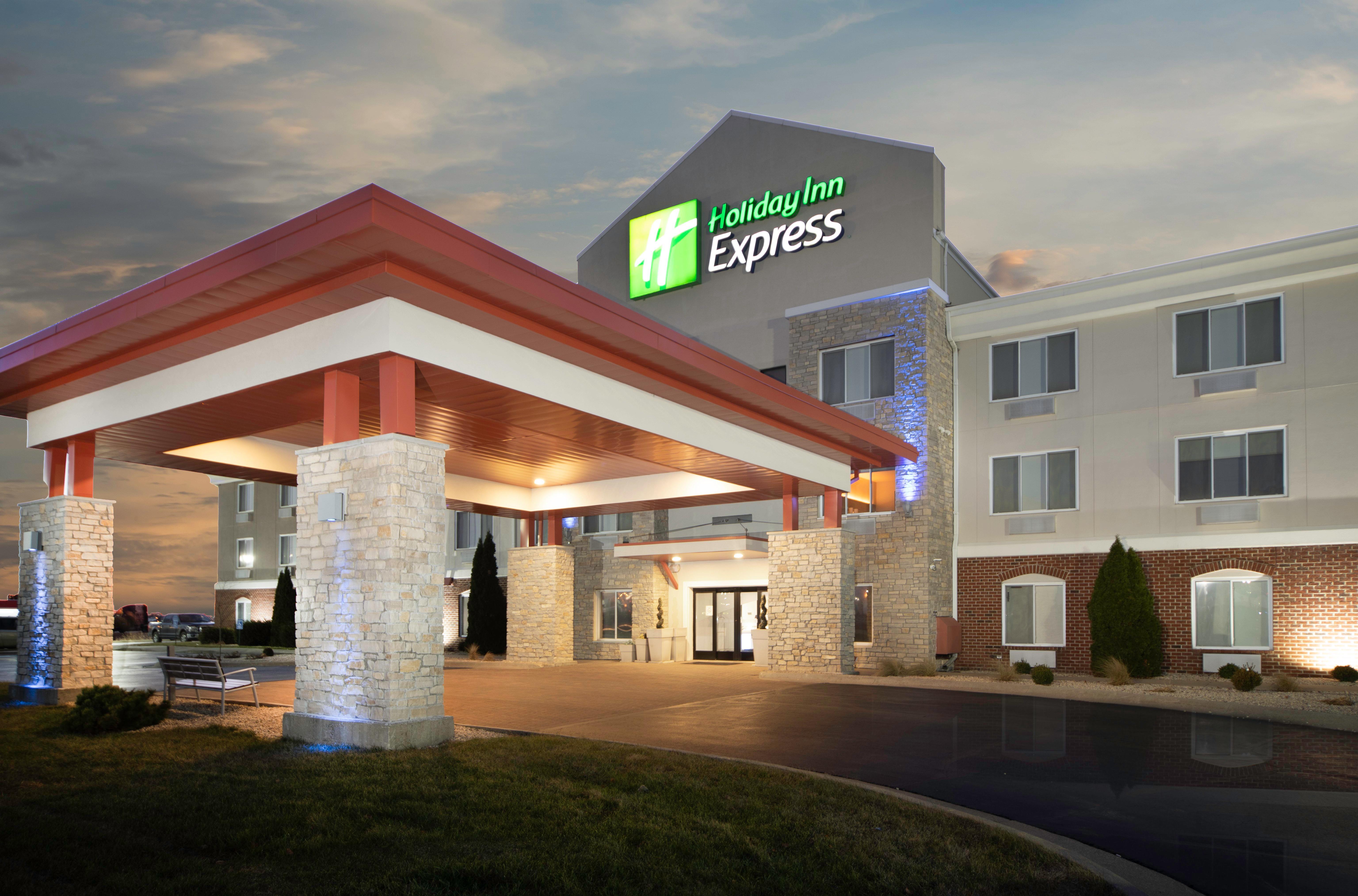 Holiday Inn Express Rochelle By Ihg Exteriör bild