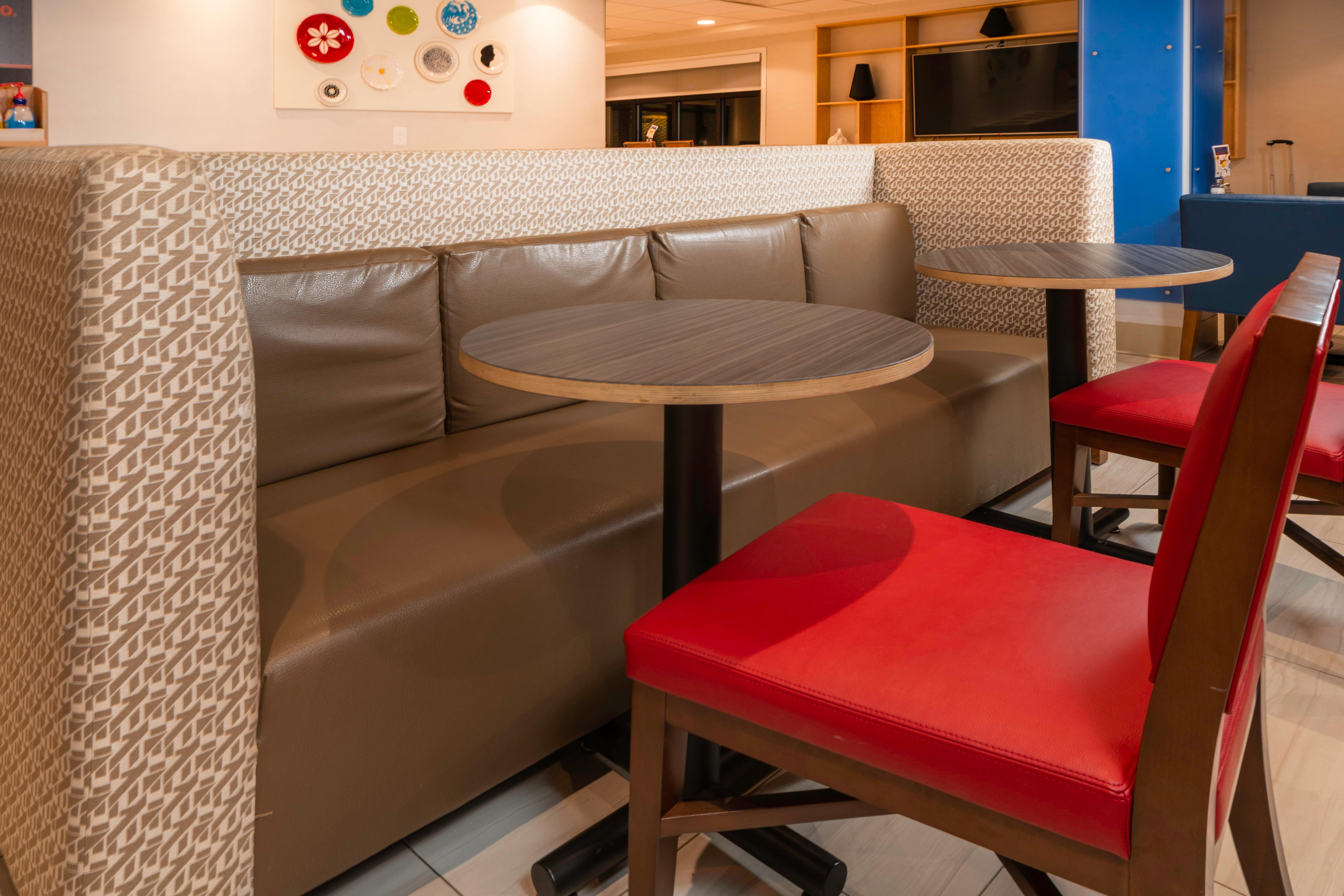 Holiday Inn Express Rochelle By Ihg Exteriör bild