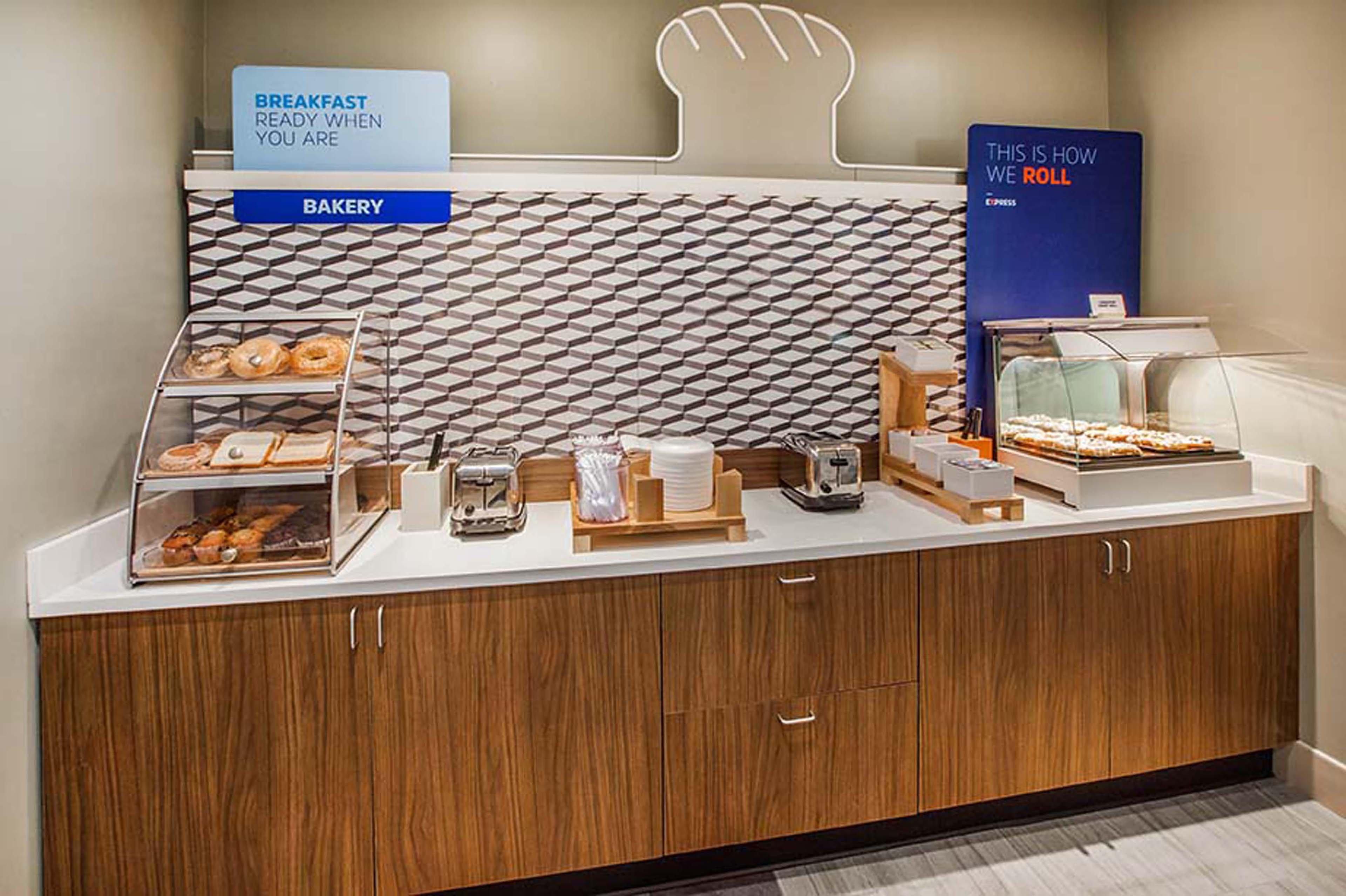 Holiday Inn Express Rochelle By Ihg Exteriör bild